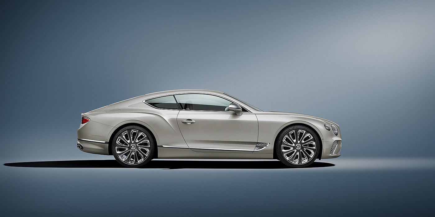 Bentley Taipei Bentley Continental GT Mulliner coupe in White Sand paint front 34